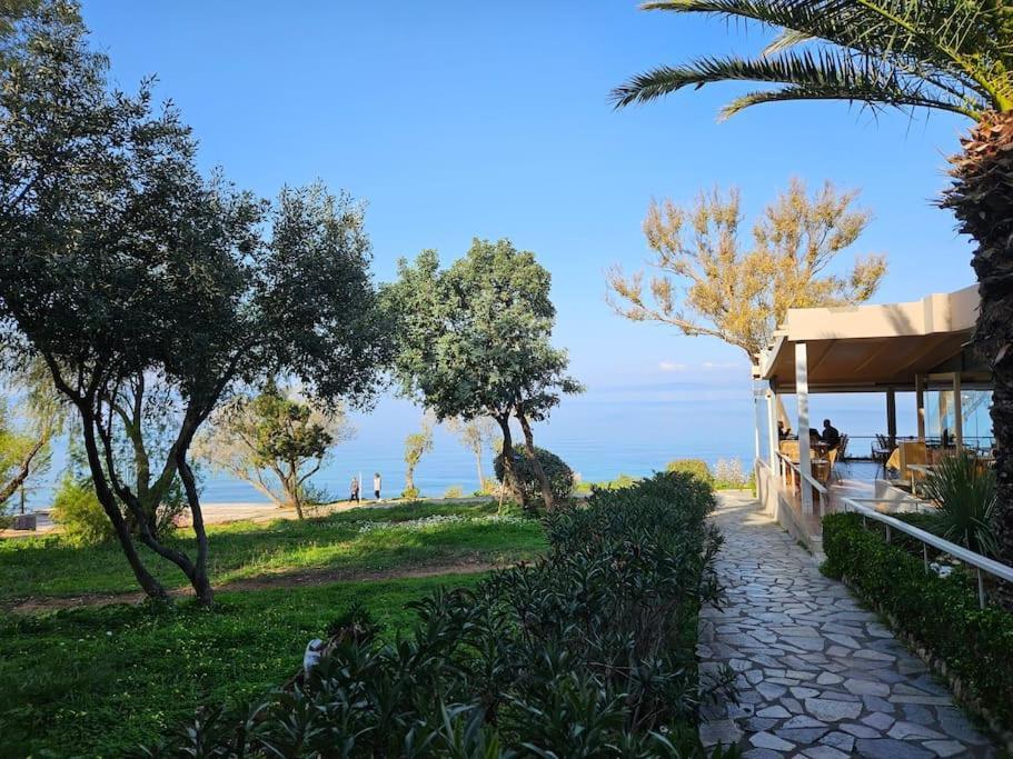 Vouliagmeni Garden Suite By Astir Beach Atene Esterno foto